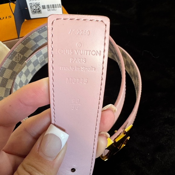 Louis Vuitton initials reversible 30mm belt - Picture 3 of 9